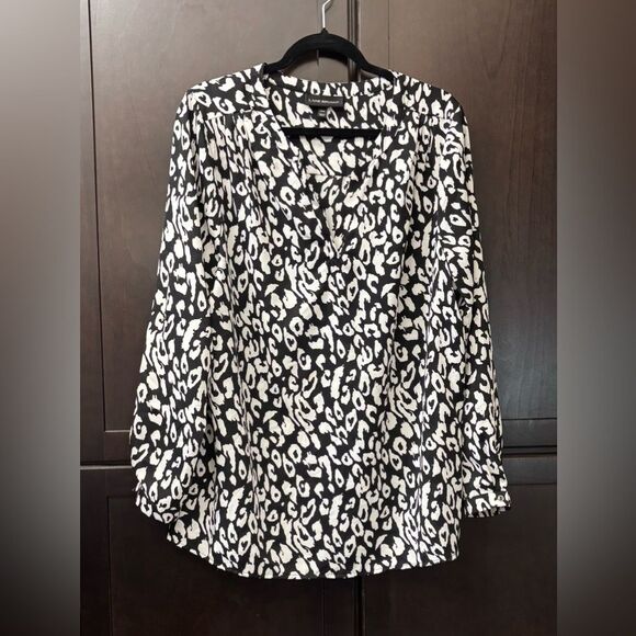 Lane Bryant Split-Back Blouse Animal Print - Picture 5 of 11
